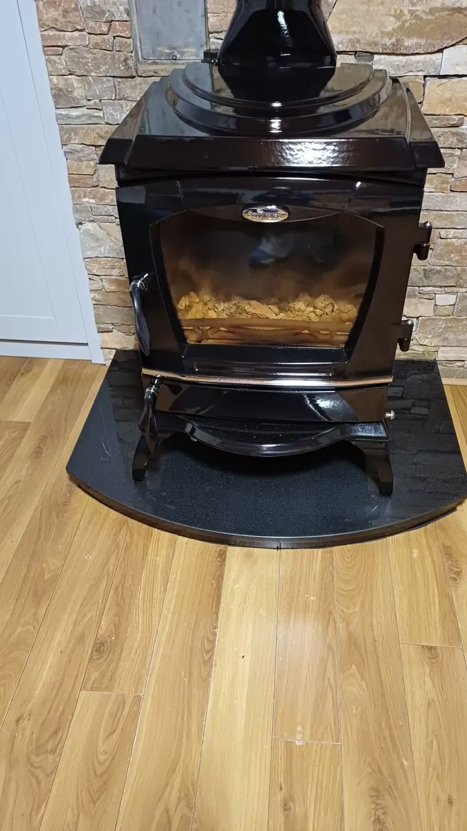 Stanley Reginal Black Enamel Stove - Image 1
