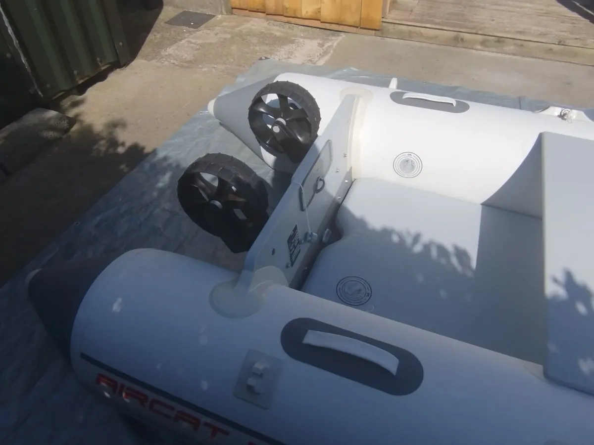 Inflatable catermaran boat - Image 4