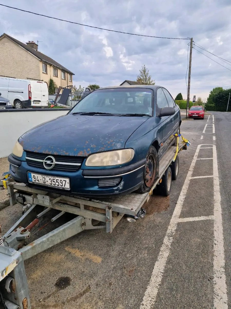 Vitage car - Image 2