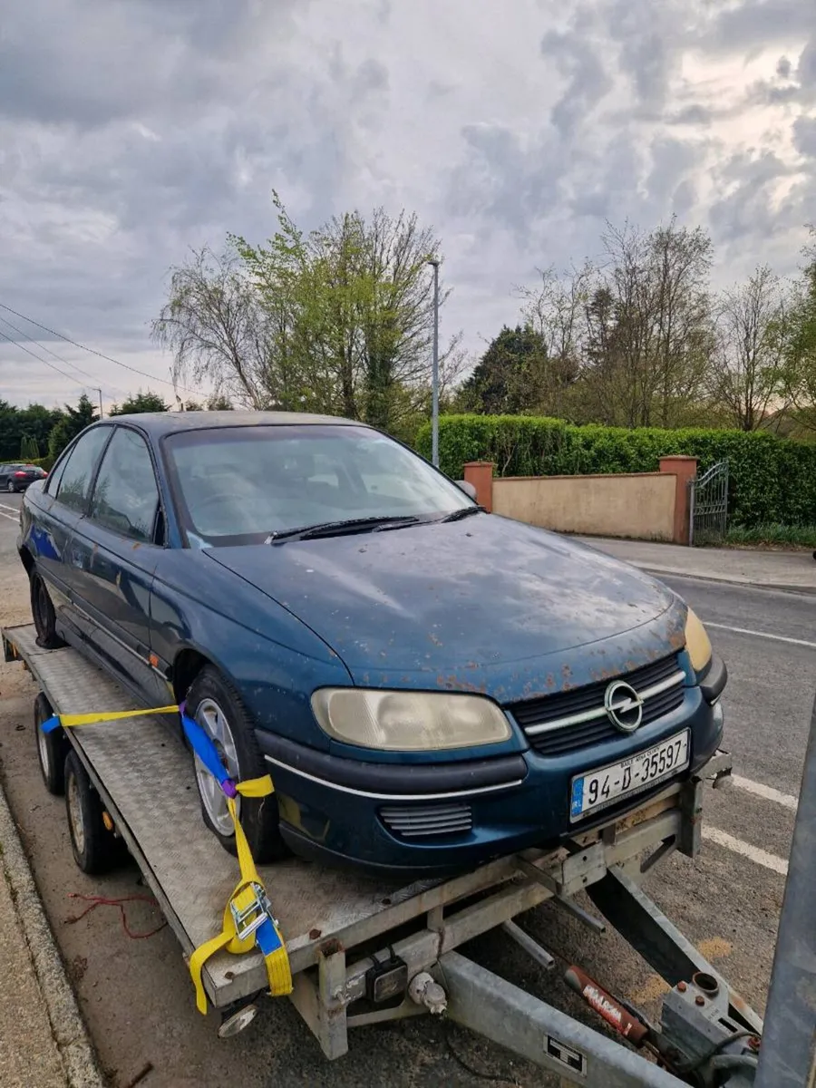 Vitage car - Image 4