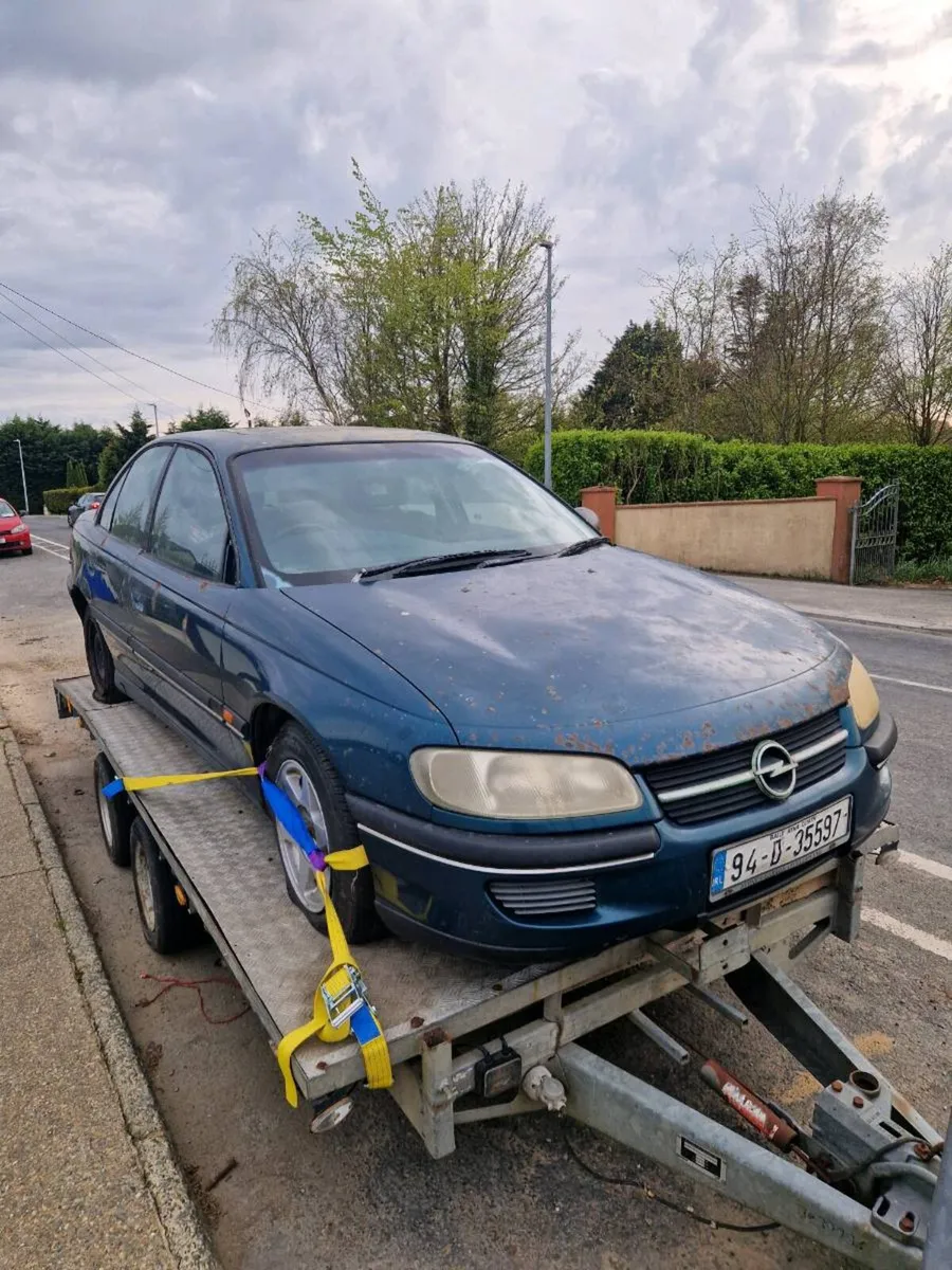 Vitage car - Image 1