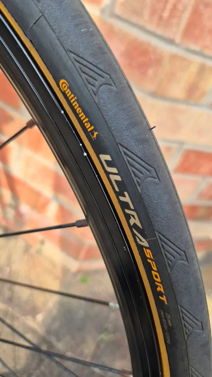 Road racing bike - Image 4