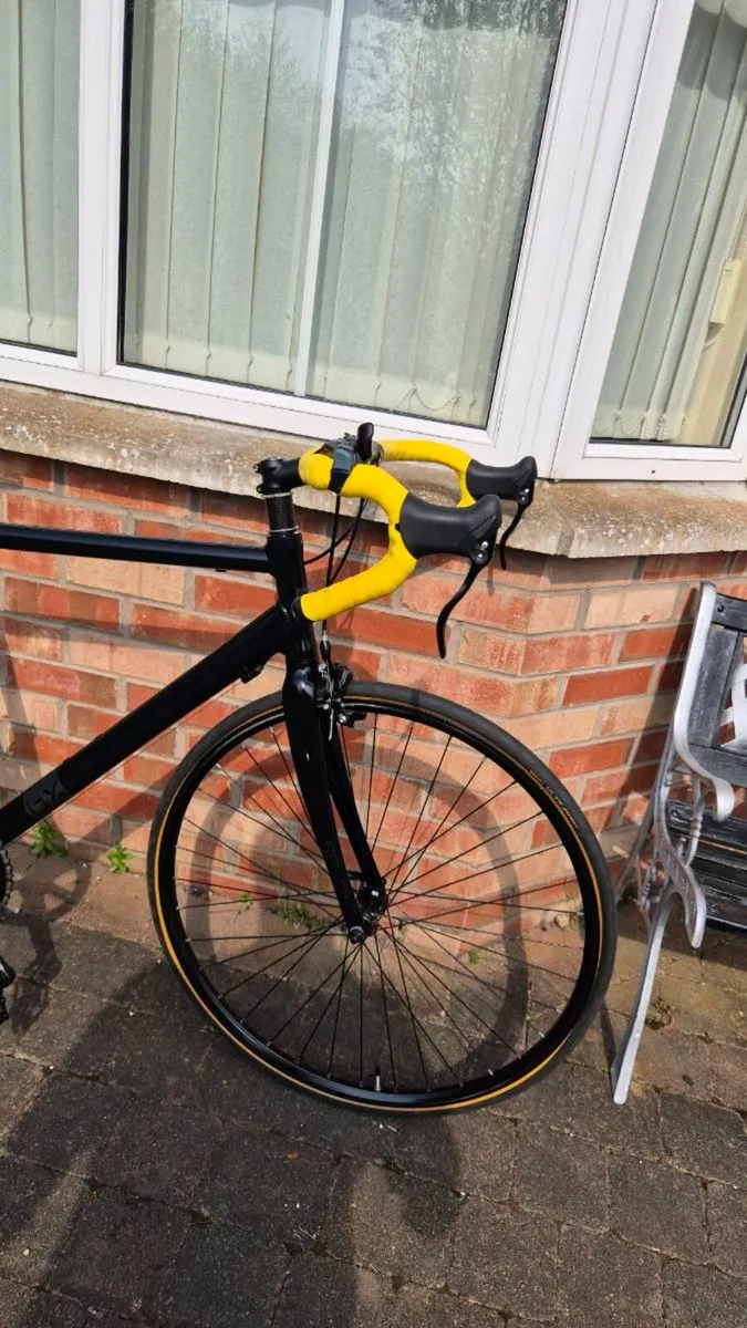 Road racing bike - Image 2