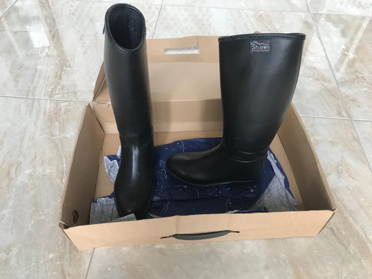 Horse riding booths - Image 3