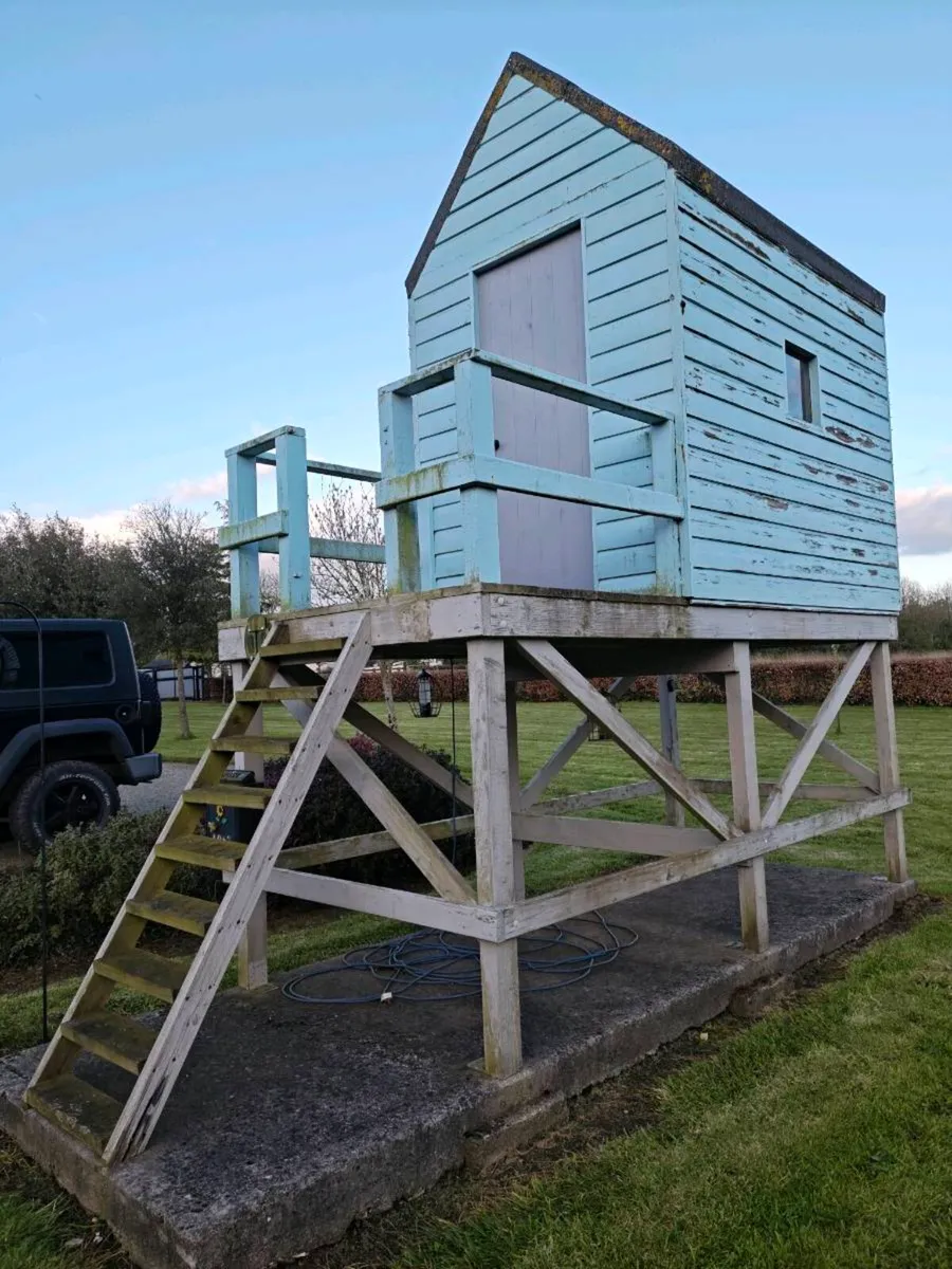 Free treehouse - Image 1