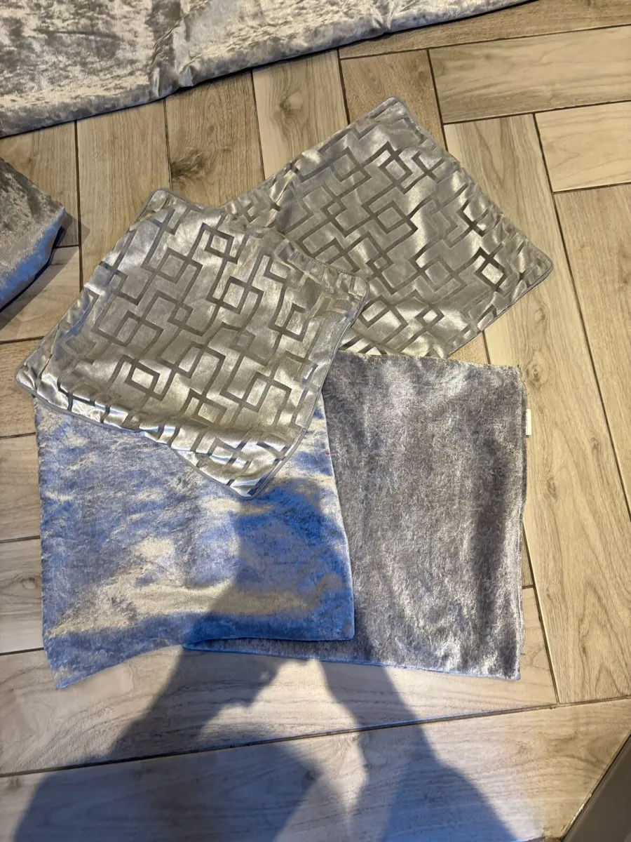 Grey velvet curtains - Image 4