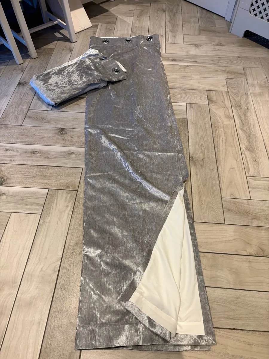 Grey velvet curtains - Image 3
