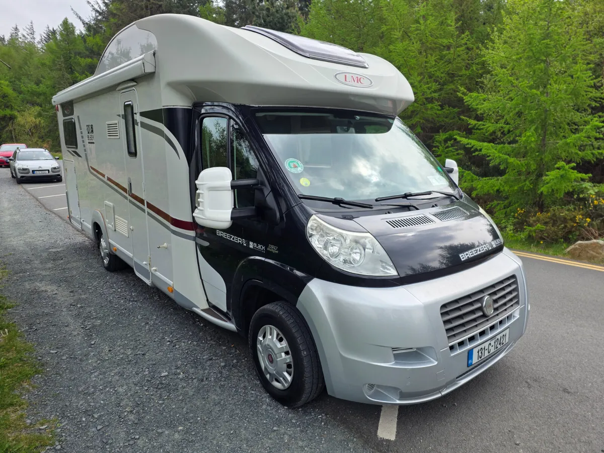 2013 LMC BREEZER 4 BERTH HUGE GARAGE - Image 4