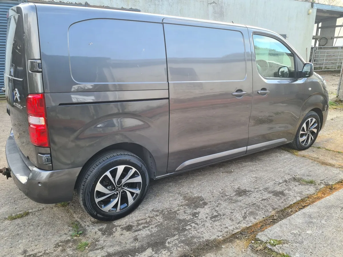 Citroen Dispatch van  2017 - Image 1