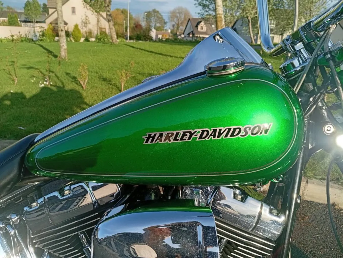 Harley Davidson Softail Deuce - Image 2