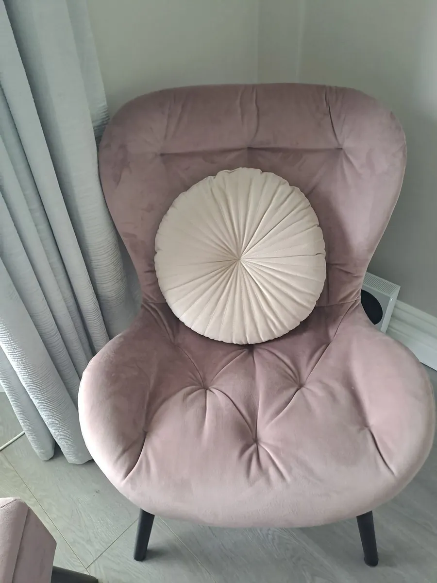 Armchair with storage puff - Image 2