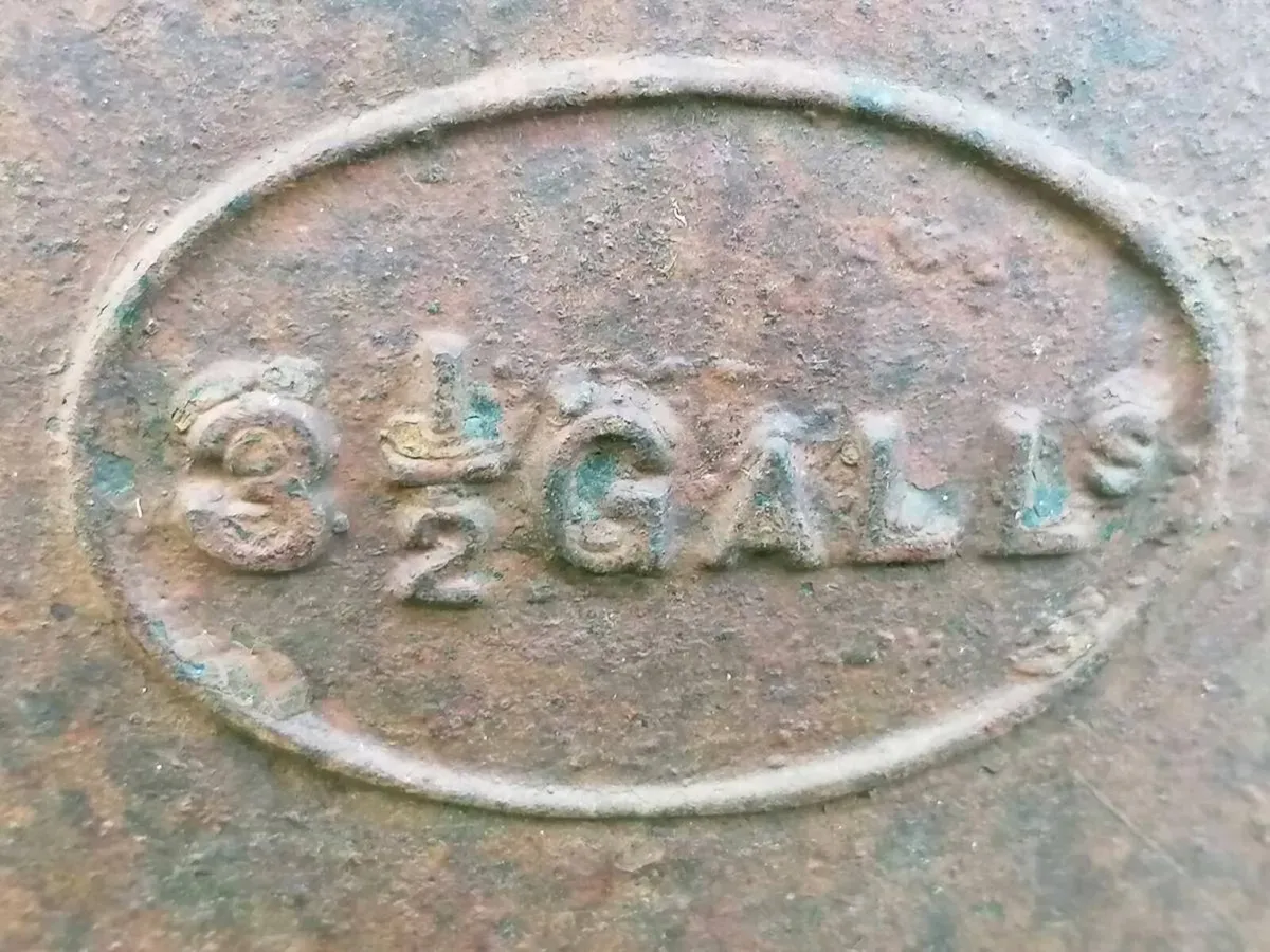 Vintage Cast Iron Pot - Image 4