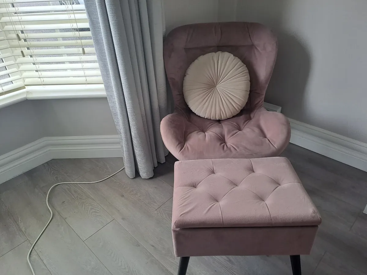 Armchair with storage puff - Image 4