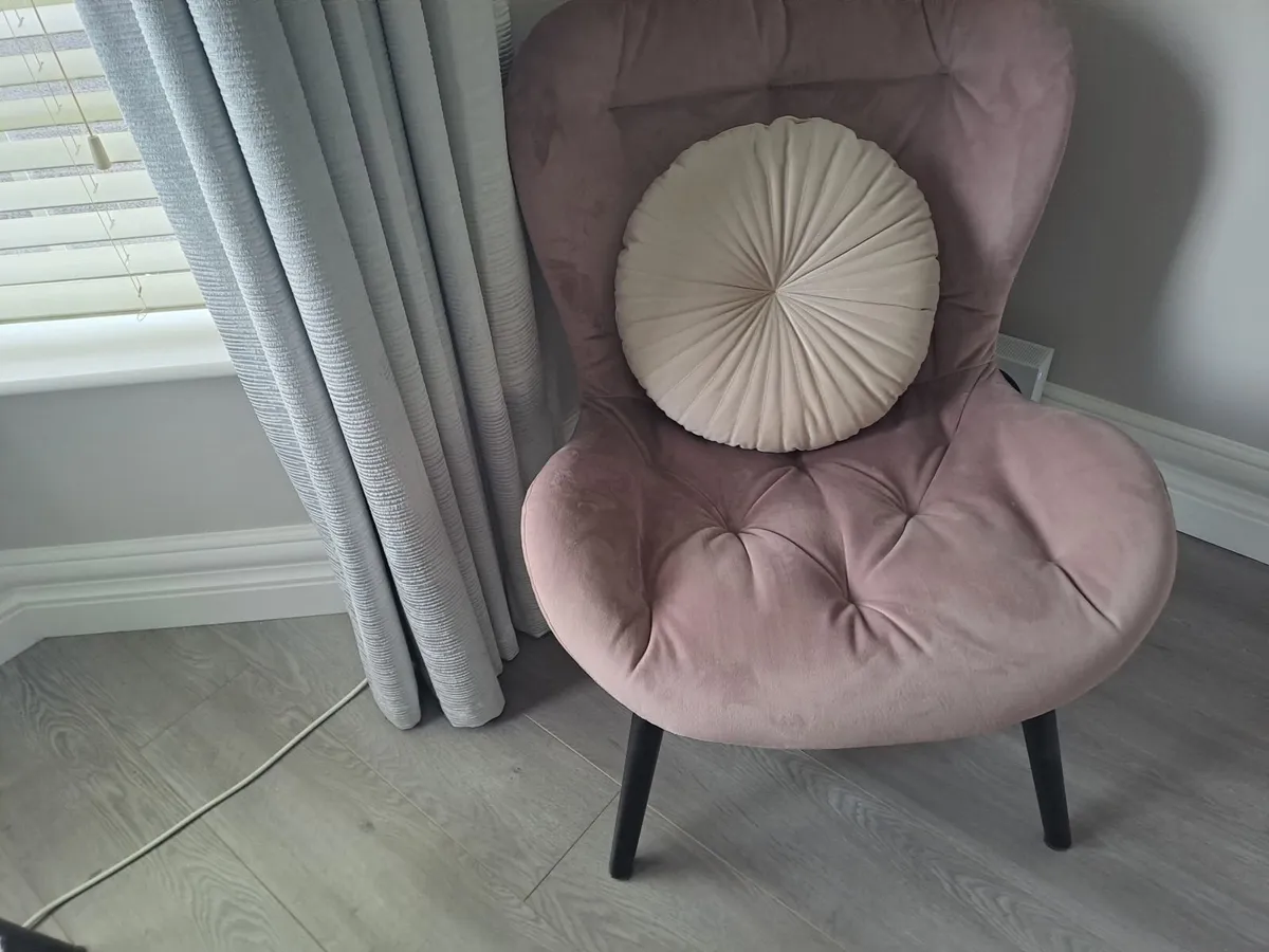 Armchair with storage puff - Image 3