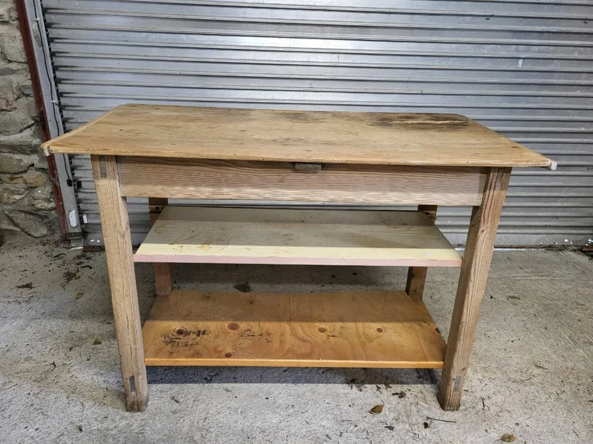 Small kitchen table with shelves - Image 2