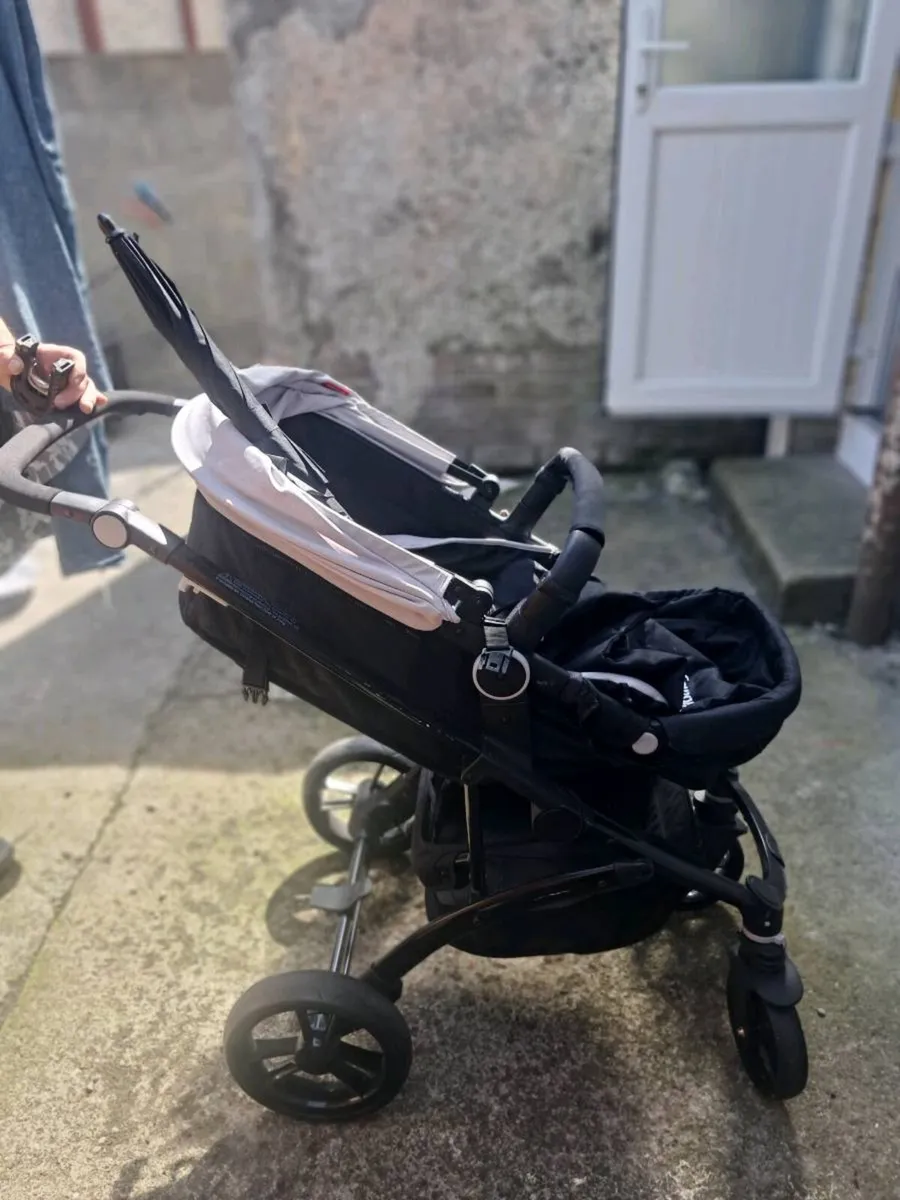 Pram - Image 1