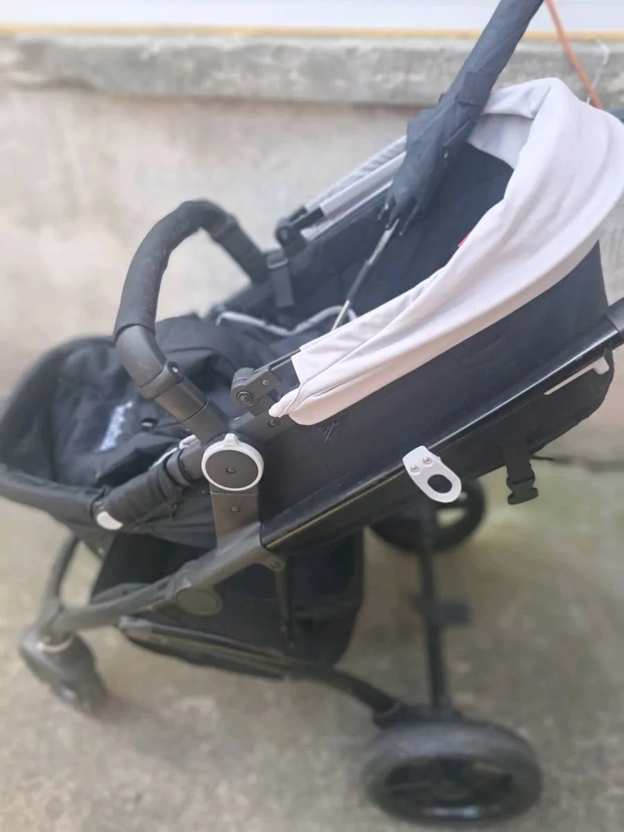Pram - Image 2