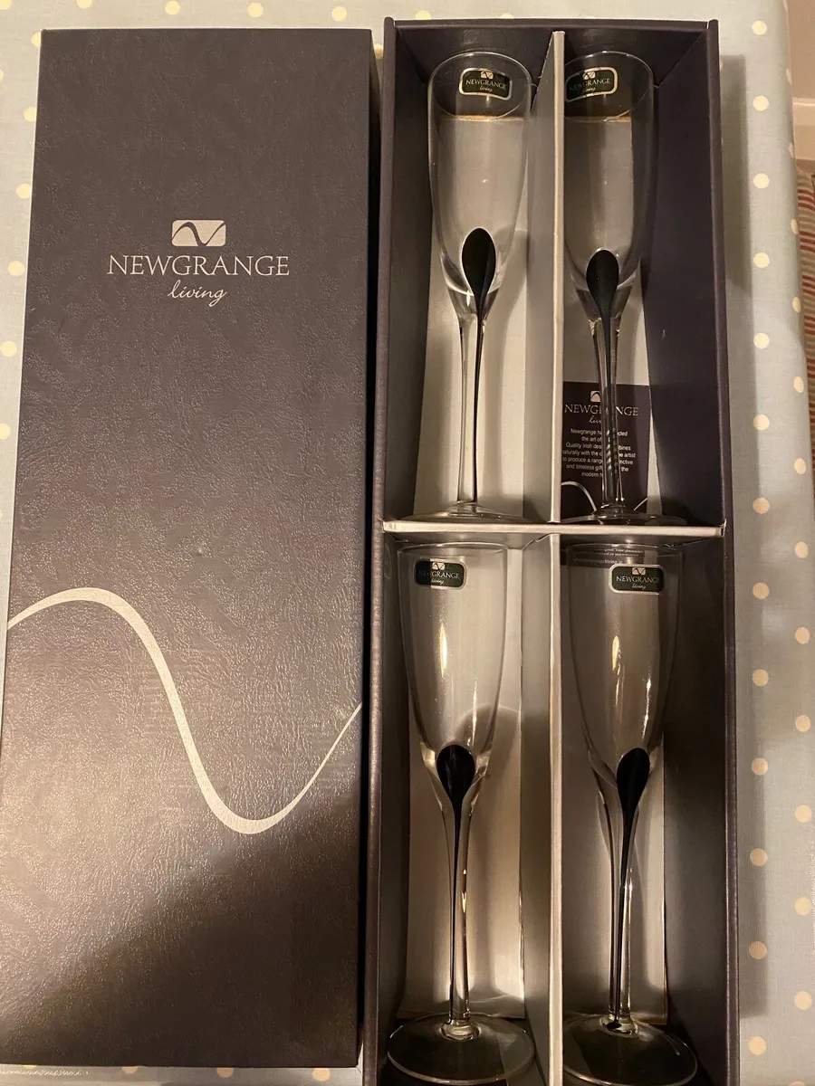 Newgrange Living Champagne flutes