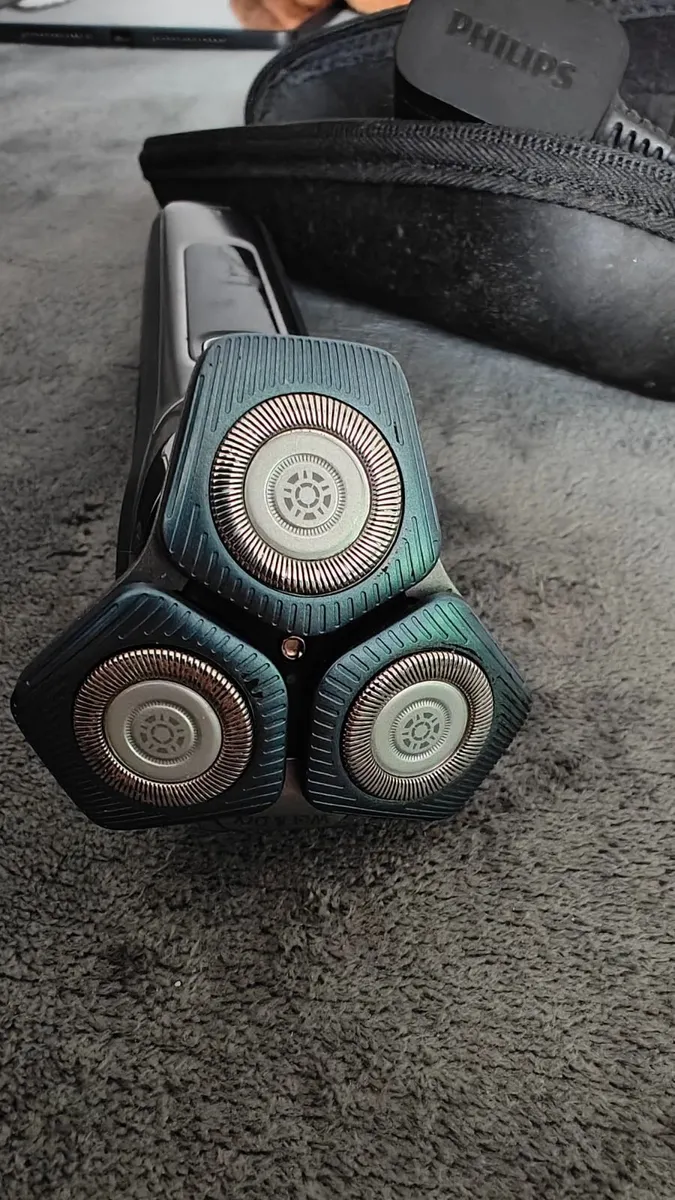 Philips s7788 wet dry shaver - Image 4