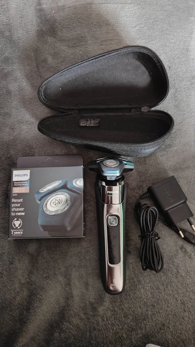 Philips s7788 wet dry shaver - Image 1