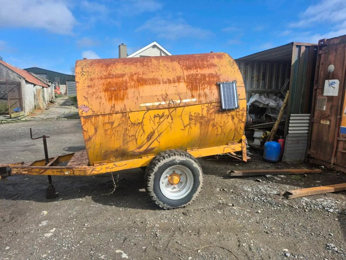 2250lt diesel bowser bunded - Image 1