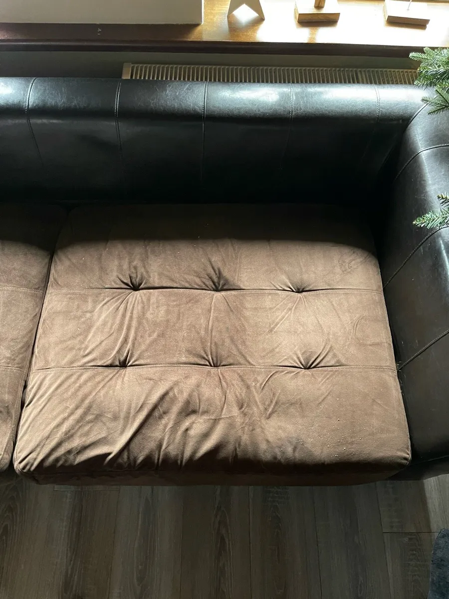 Couch - Image 4