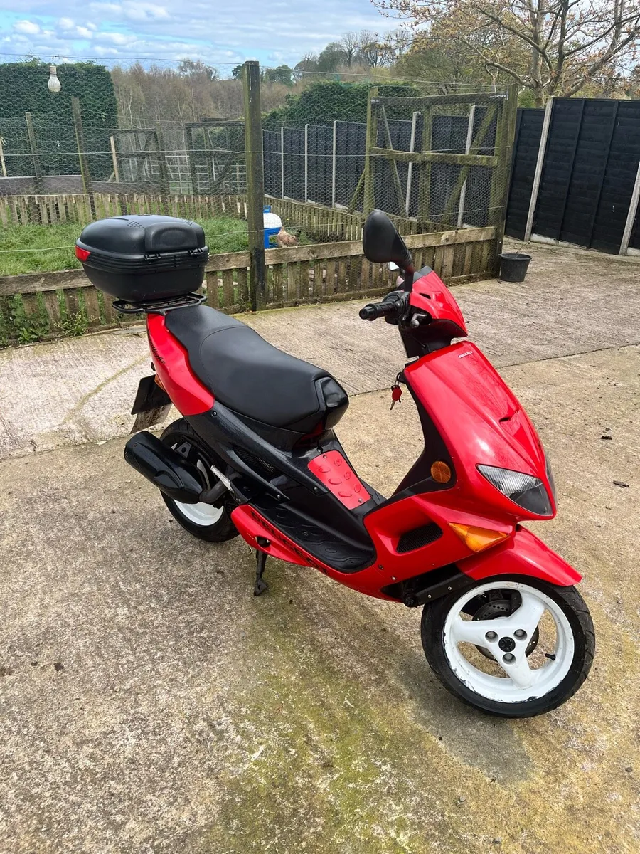 Speedfight 100cc Scooter - Image 1