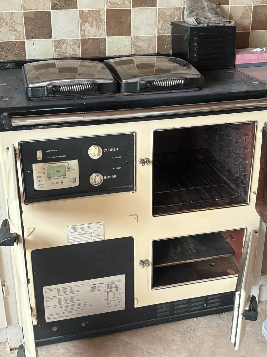 Rayburn oil cooker - Image 3