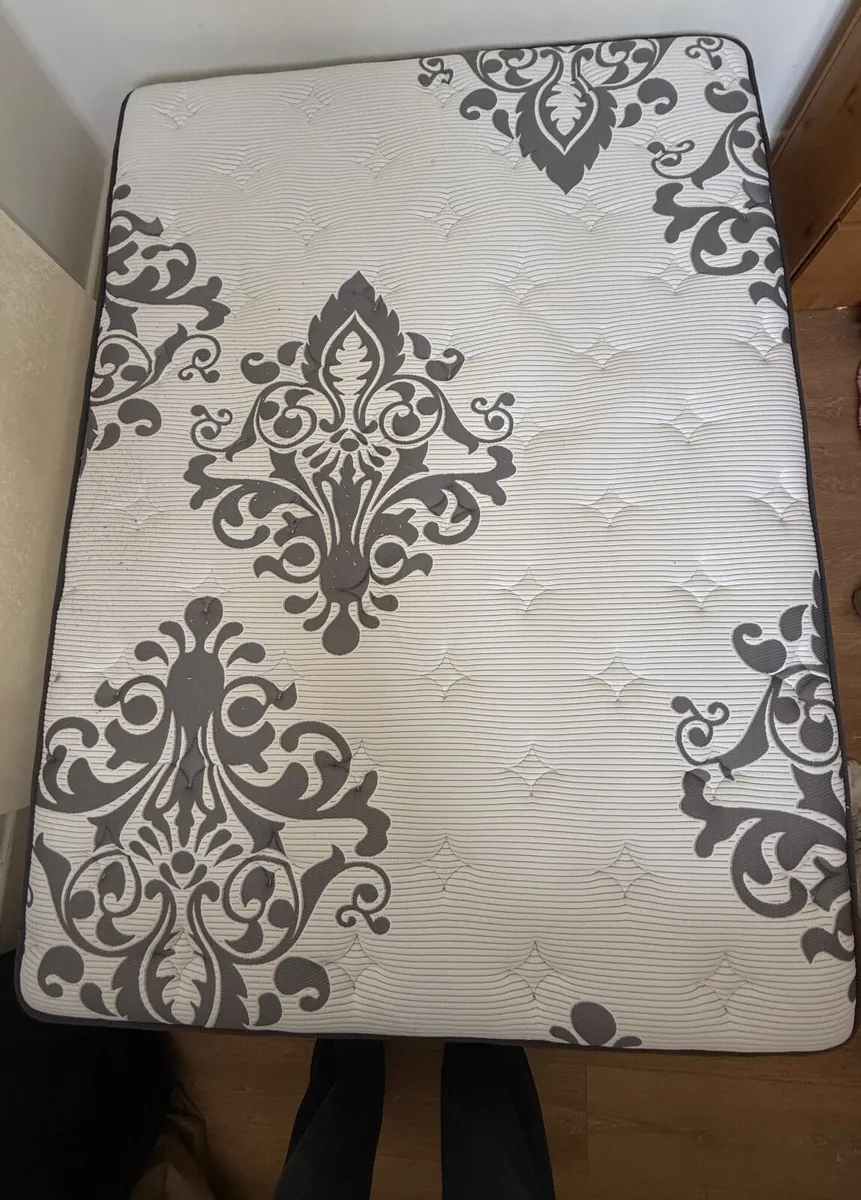 Double Mattress 4ft6 – Hybrid – 1 Year Old – Excel - Image 1