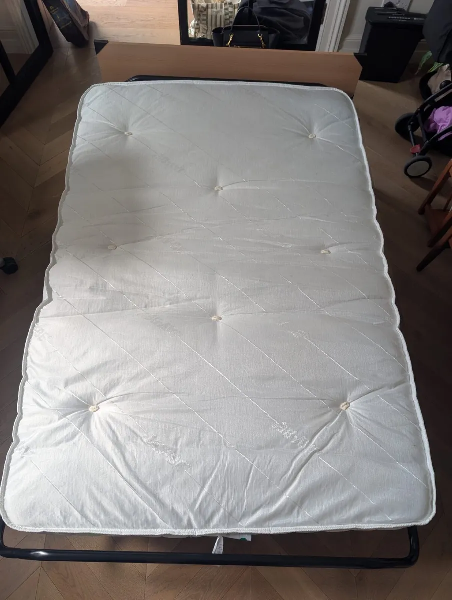 Folding compact Bed - Image 4