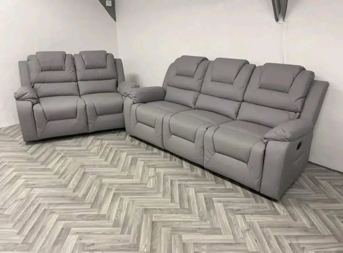 Axel Manual Leather Recliner Sofa Set - Image 2