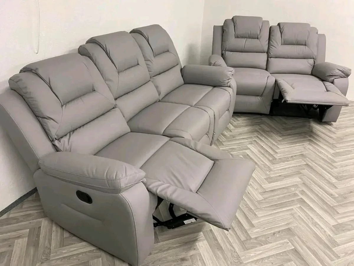 Axel Manual Leather Recliner Sofa Set - Image 3