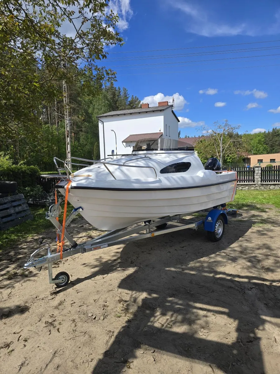 Brand New Cabin Boat – Full Package – Suzuki 20HP - Image 4