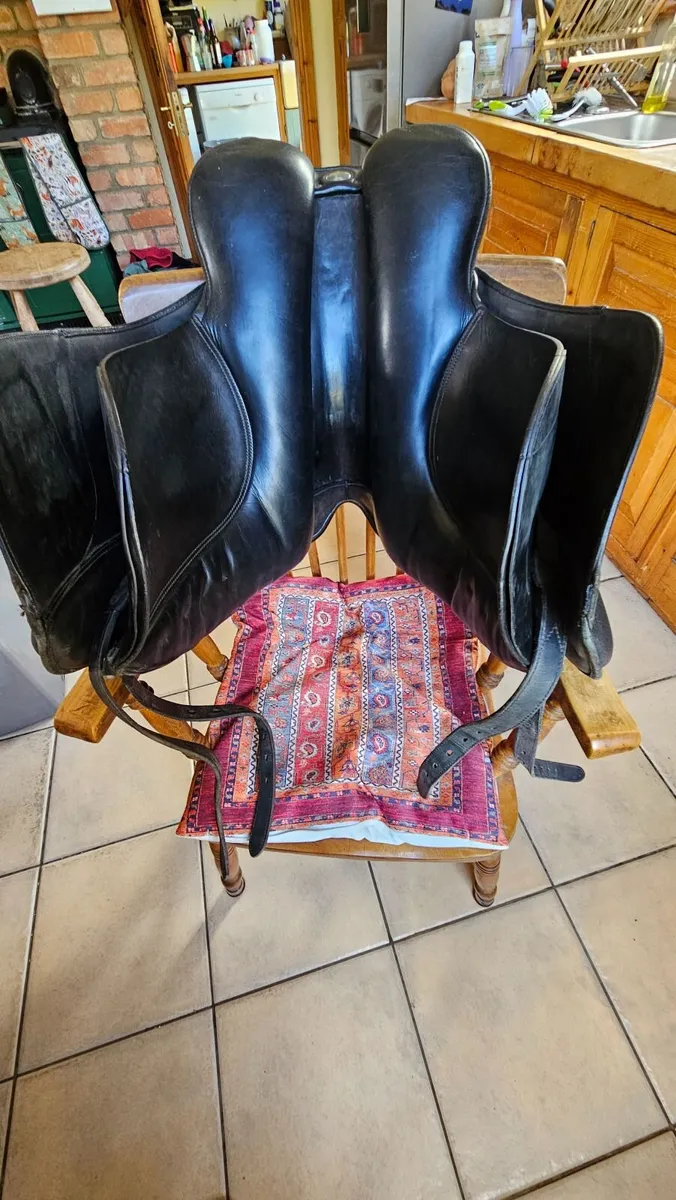 Dressage saddle - Image 2