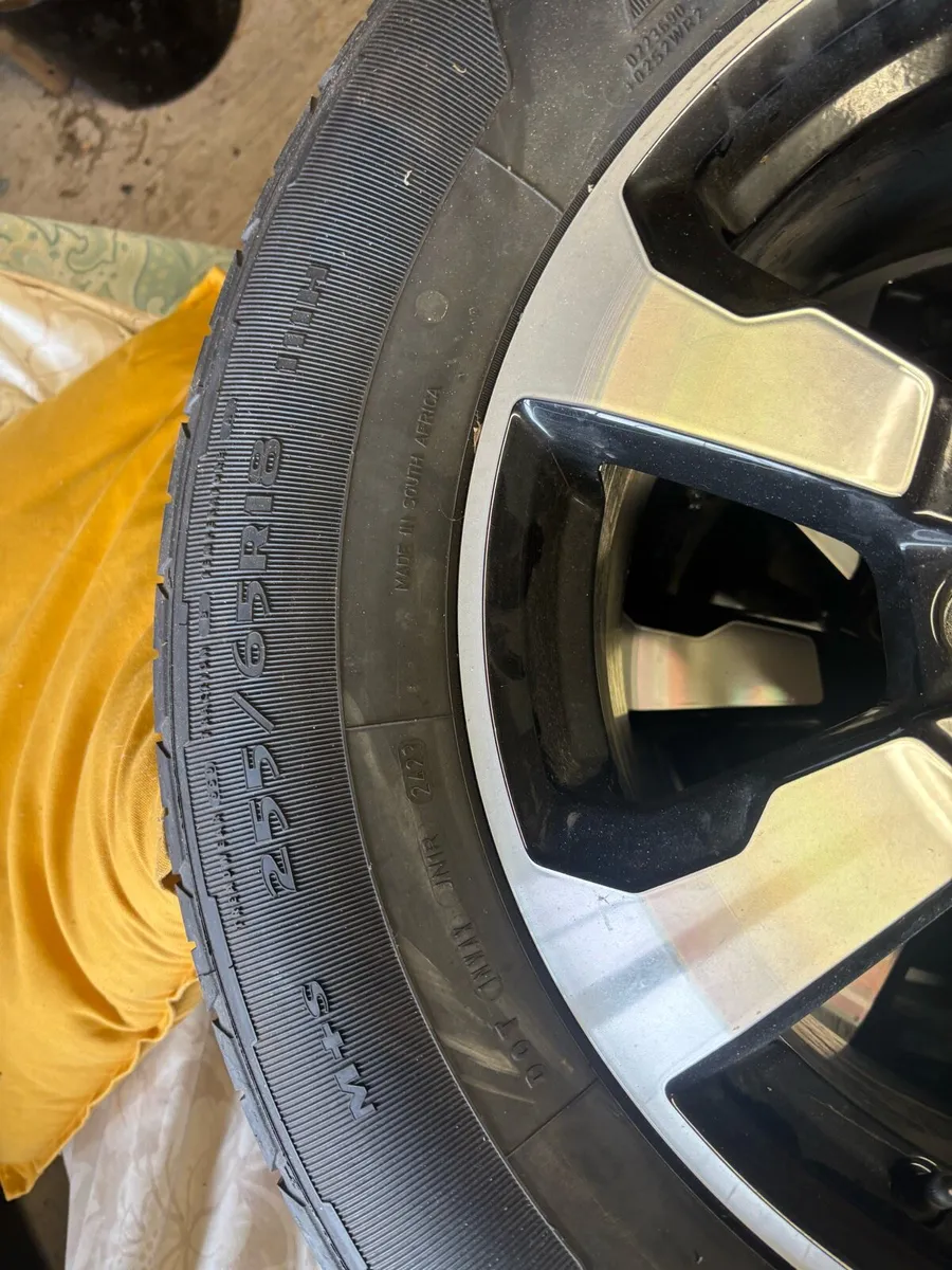 Vw amoarok brand new tyres and rims - Image 4