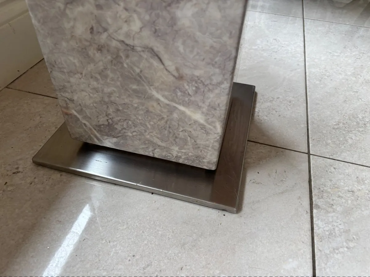 Beautiful square marble lamp table - Image 3