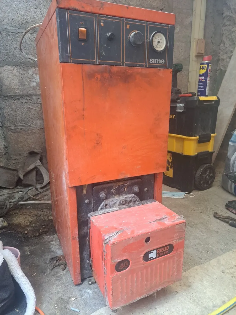 Sime Riello 40 oil boiler - Image 1