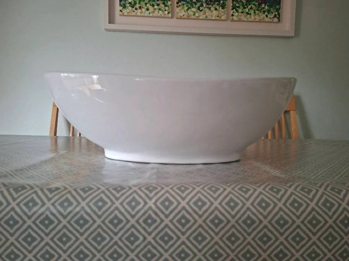 New Ceramic Countertop Basin/Sink - Image 3