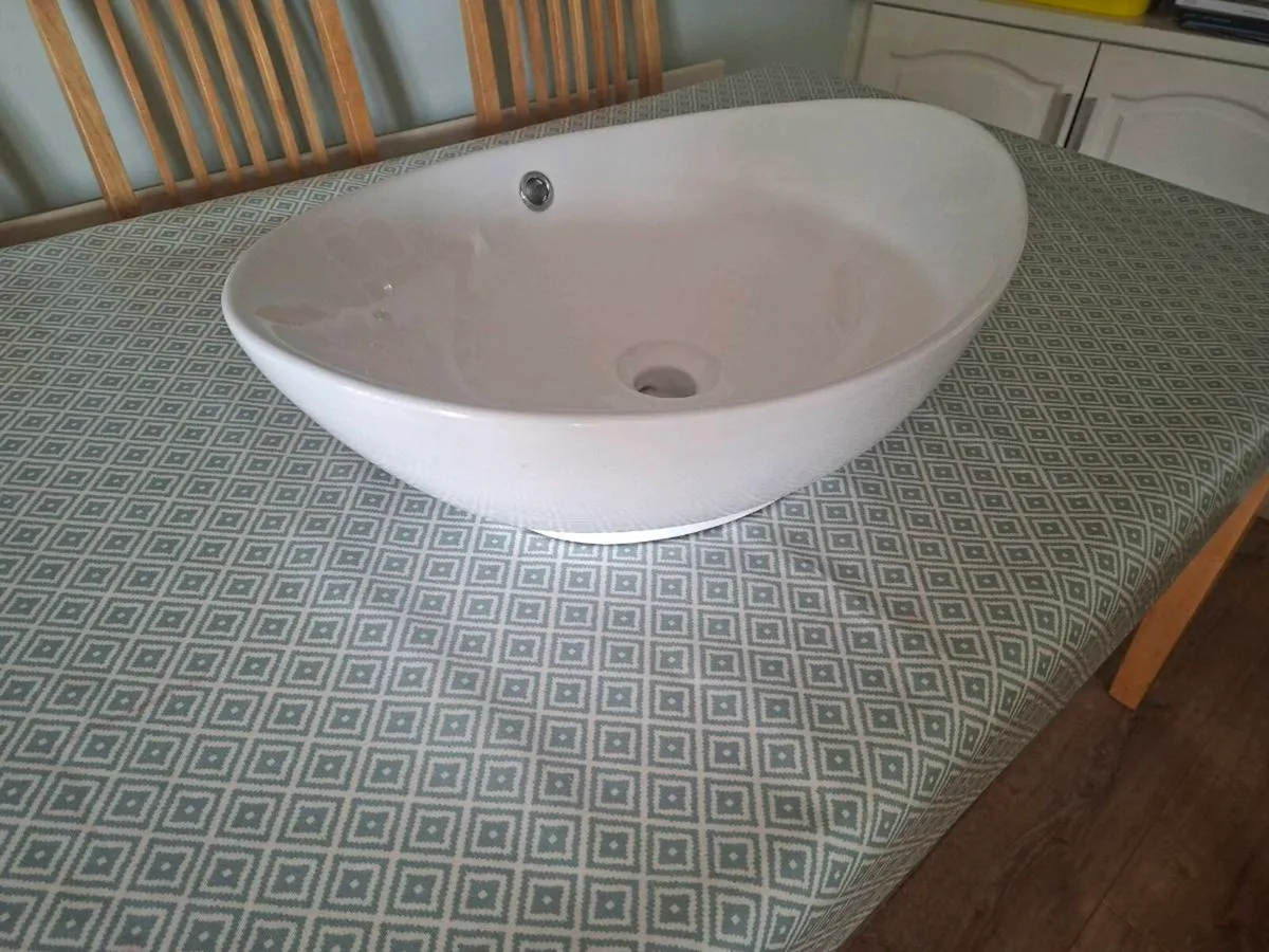 New Ceramic Countertop Basin/Sink - Image 1