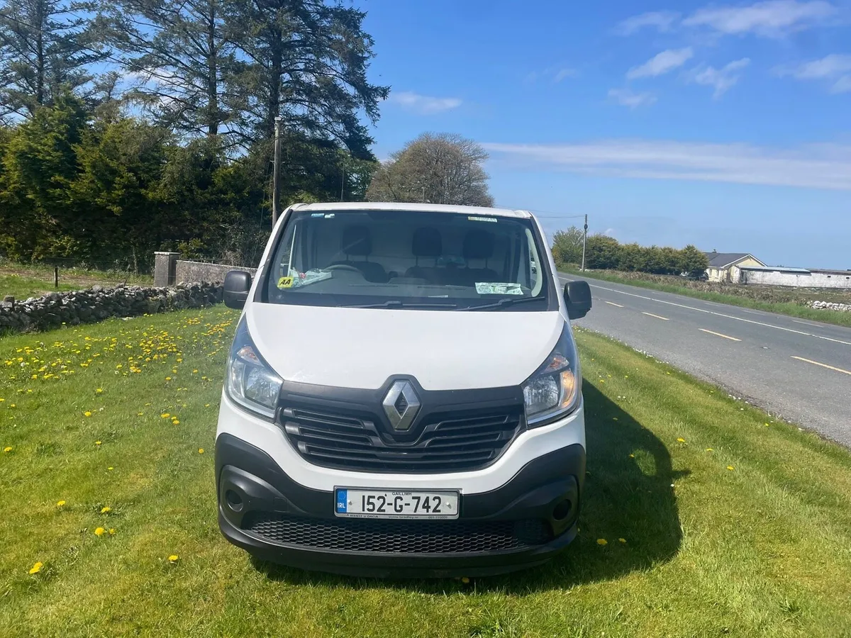 2015 Renault traffic - Image 1