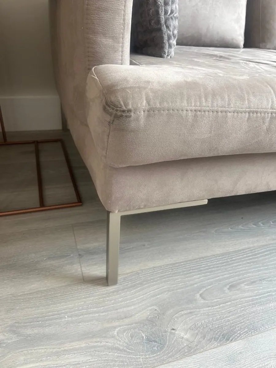 L-shape grey couch - Image 2