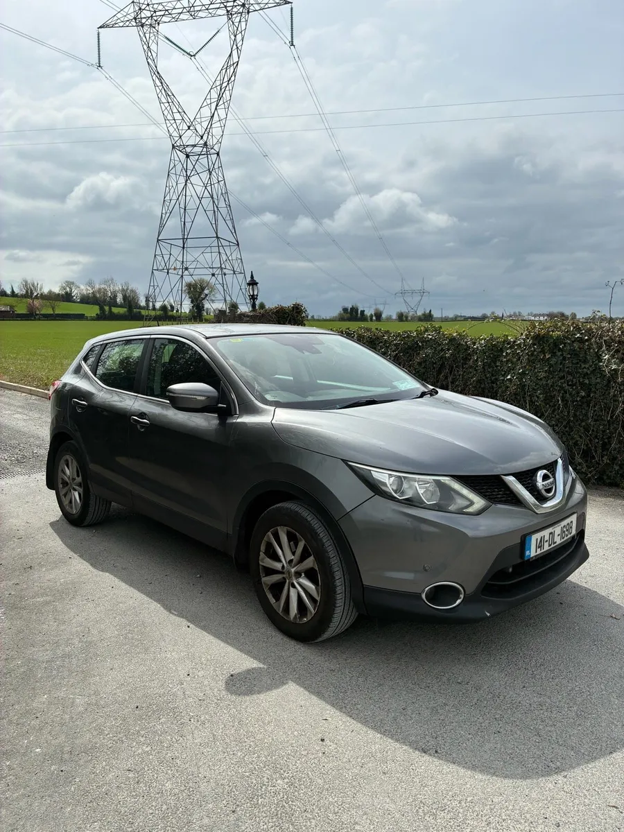 Damaged Nissan Quashai 141 - Image 3