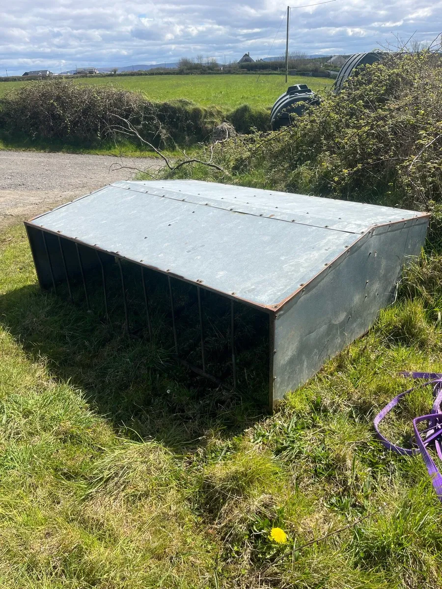 Lamb creep feeder - Image 1