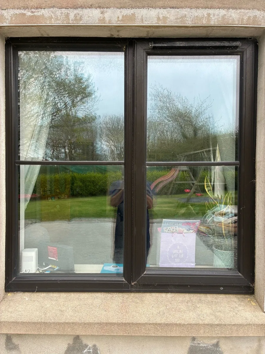 Black triple glazed window. 🪟 - Image 1