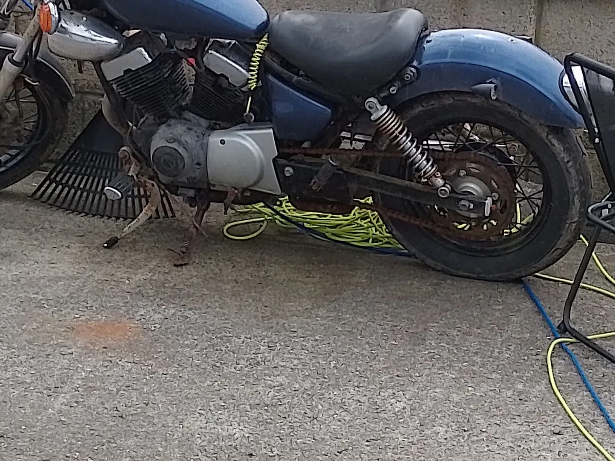 Barn find Yamaha 125 for spare or repair
