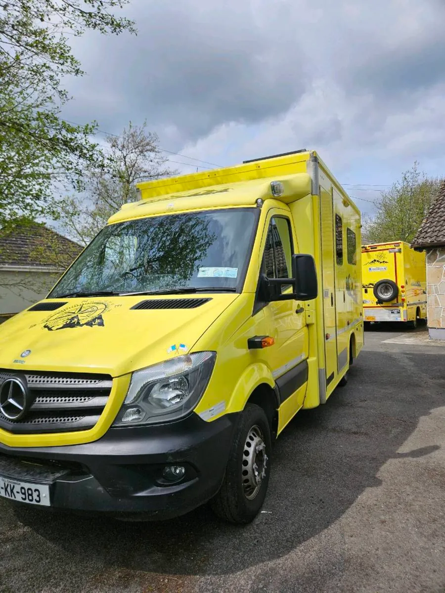 Mercedes Sprinter V6 Camper - Image 1