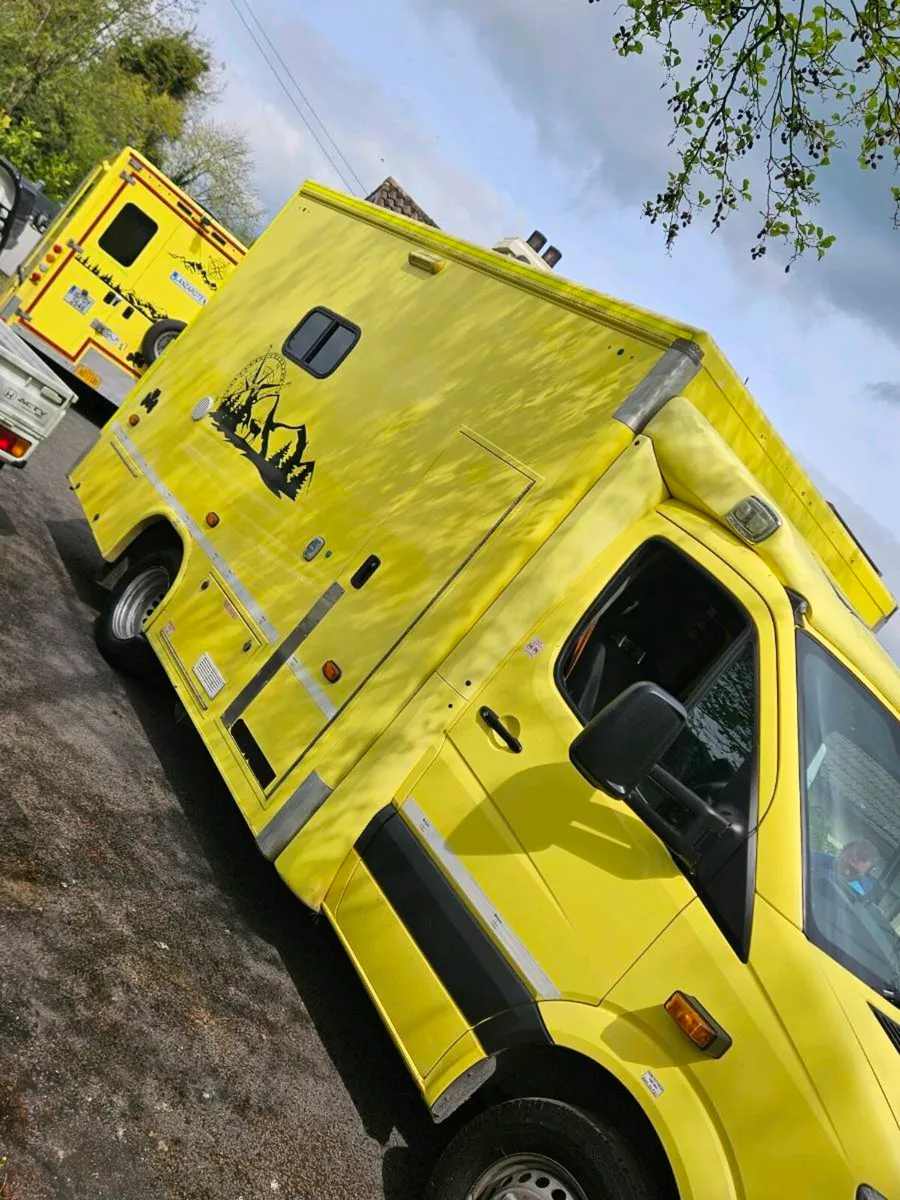 Mercedes Sprinter V6 Camper - Image 2