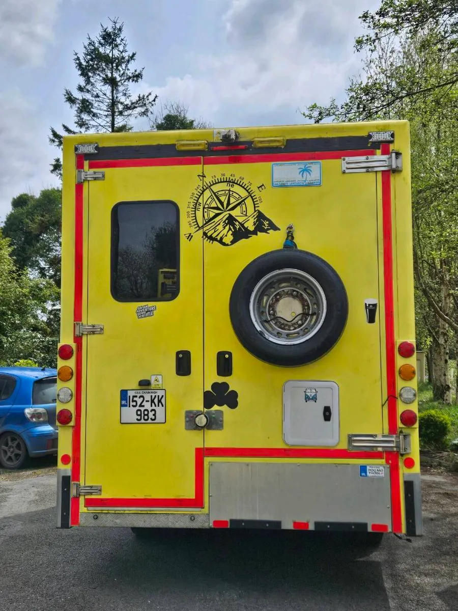 Mercedes Sprinter V6 Camper - Image 3