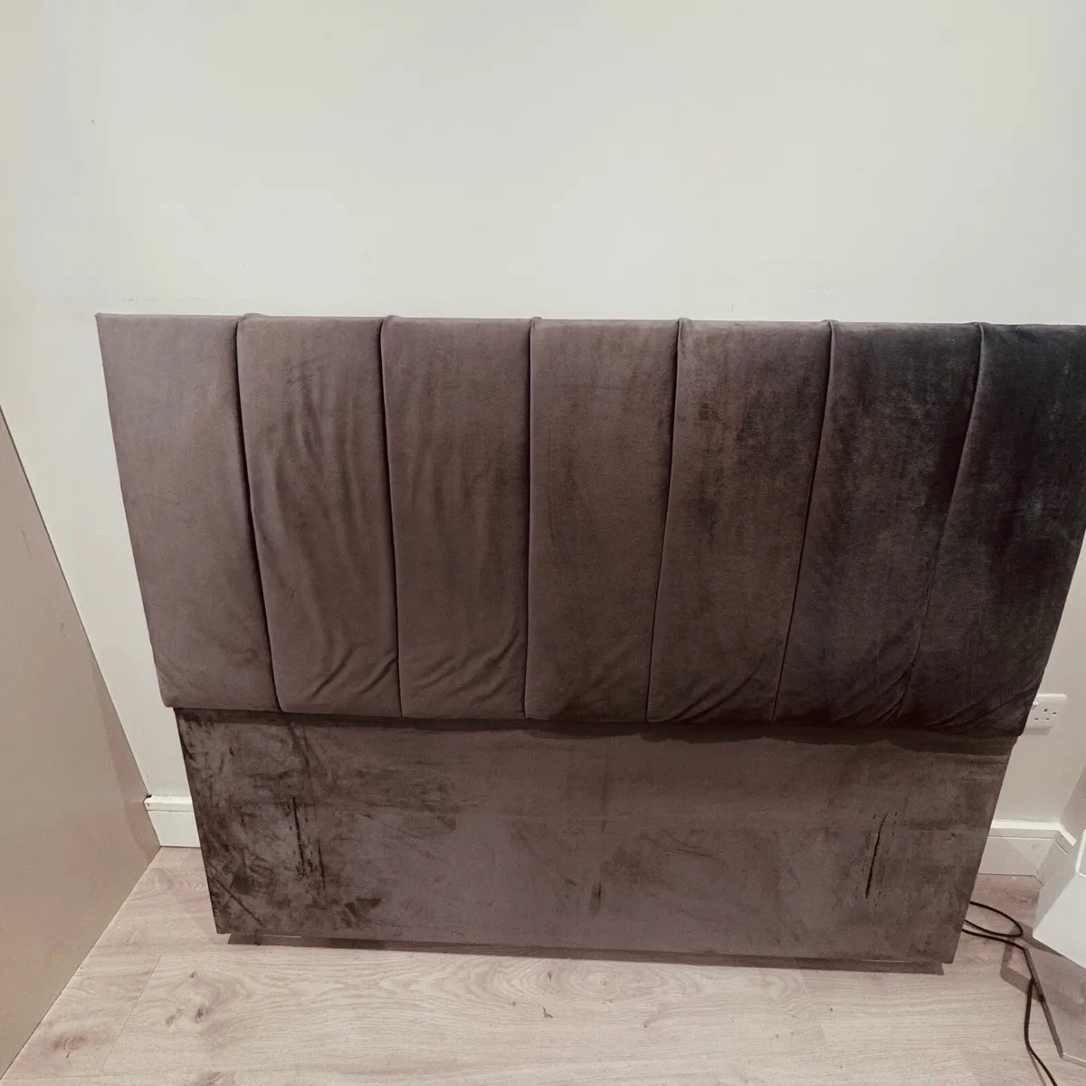 Free Standing Headboard For Double Bed - Image 2