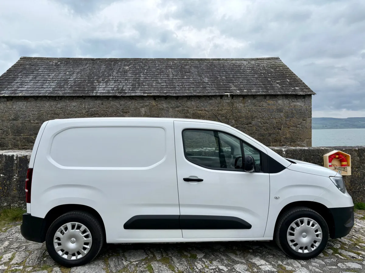 2022 Opel Combo CDTI - Image 3